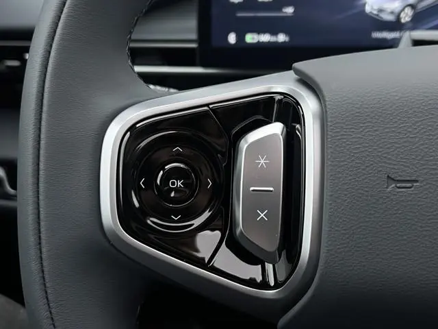 Geely E5