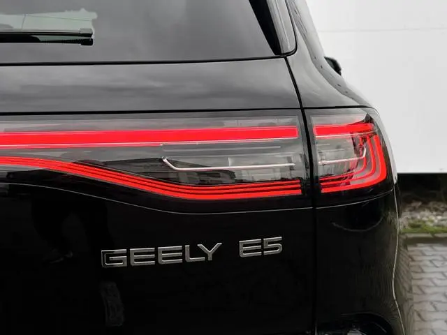 Geely E5