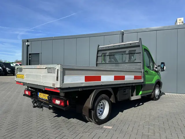 Ford Transit 350 2.2 TDCI 155 PK / 2.800 KG AHG / CAMERA / TREKHAAK / PICK UP / AIRCO / CRUISE / DUB...