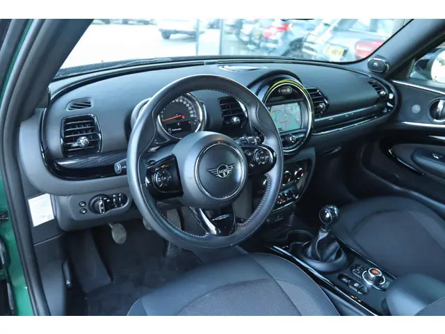 MINI MINI CLUBMAN 1.5 ONE D BUSINESS EDITION | NAVI | PDC | LMV | CRUISE | CLIMATE