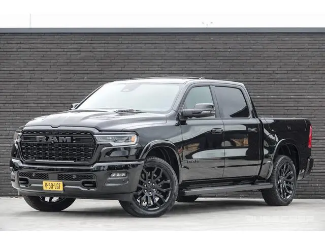 Dodge Ram 1500 3.0L 6-Cilinder High Output 548Pk 4x4 Crew Cab | Limited | Night Edition | Luchtverin...
