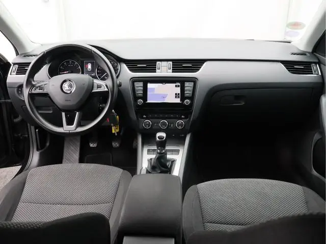 ŠKODA Octavia Combi 1.0 TSI Greentech Ambition/ trekhaak/ zeer mooi!