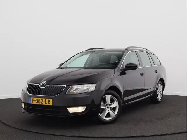 ŠKODA Octavia Combi 1.0 TSI Greentech Ambition/ trekhaak/ zeer mooi!