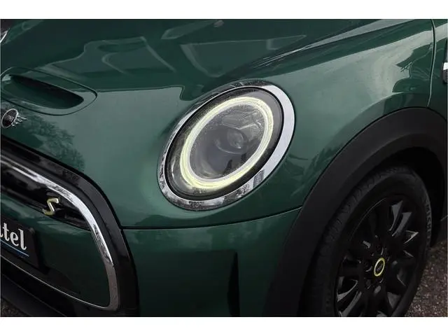 MINI Cooper SE Classic 33 kWh | Sportleder | Stoelverwarming | Carplay | LED