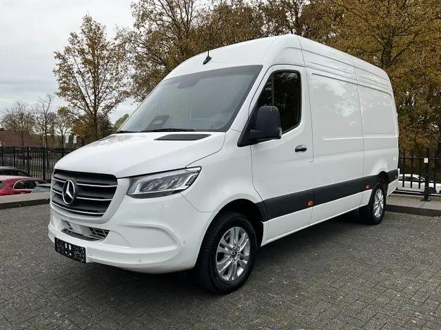 Mercedes-Benz Sprinter 317 L2H2 3.5 T AHK LED