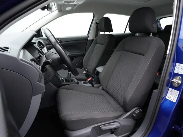 Volkswagen T-Cross 1.0 TSI 115 pk Style | Stoelverwarming | Navigatie | Parkeersensoren voor/achter