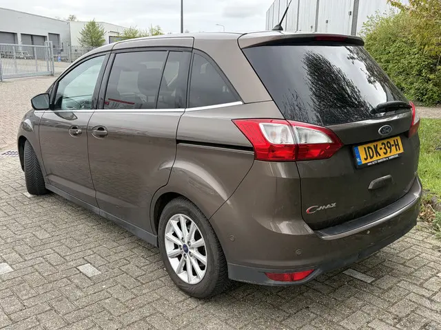 Ford Grand C-Max BJR 2017 1.0 126 PK Titanium STOEL-STUURVERWARMING | NAVI | CLIMA | CRUISE | PARKEE...