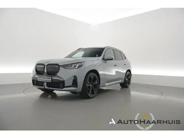 BMW X3 30e xDrive M-Sport Pro | Rijklaar! | Elek. Trekhaak | Pano | Widescreen | Shadowline | HUD |...