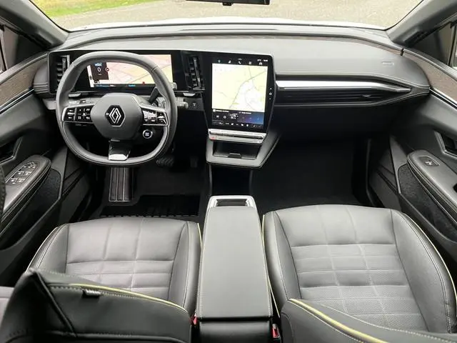 Renault Megane E-Tech EV60 Optimum Charge Iconic 220PK / 360 Camera / Winter pakket / Harman Kardon...