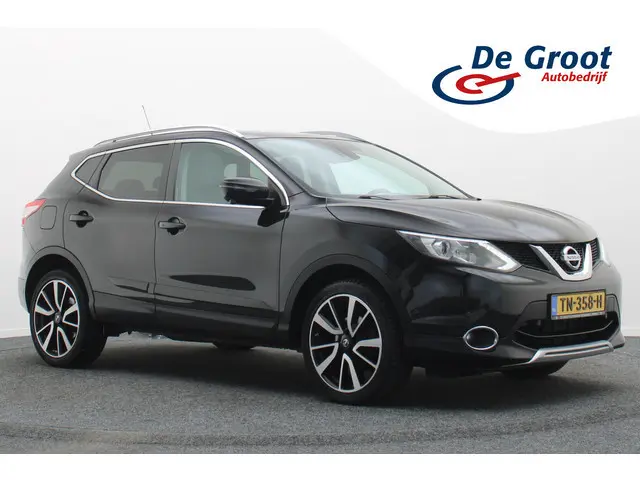 Nissan Qashqai 1.2 Tekna 360° Camera, Panoramadak, Cruise, Stoelverwarming, Trekhaak, PDC, 19''
