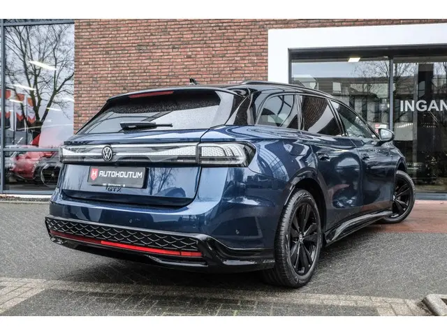 Volkswagen ID.7 Tourer GTX 250 kW 4Motion | SOH 100% | Massage | Harman Kardon |