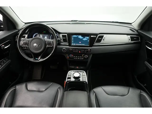 Kia e-Niro ExecutiveLine 64 kWh | Leer | 4x Stoelverwarming
