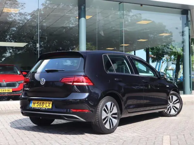 Volkswagen e-Golf E-DITION Navi / Climate / Pdc / Elekramen / Adap-Cruise / App-connect / SOH 89.64%...