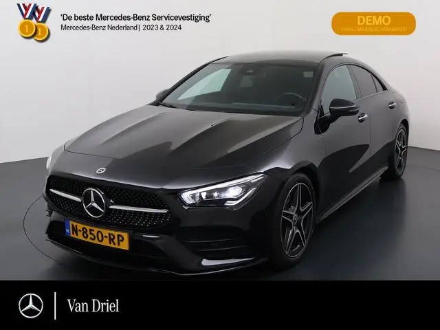 Mercedes-Benz CLA-klasse 180 AMG line | Pano Trekhaak Memory Sound Multibeam Keyless