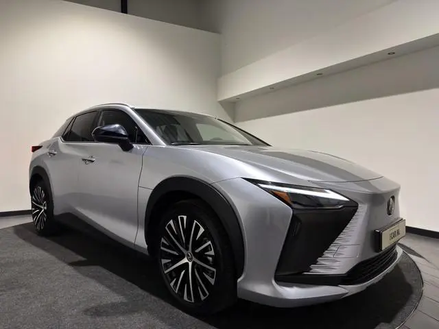 Lexus RZ 450e Executive Line 71 kWh | SOH 97,9 % | Leder interieur | Stoelen gekoeld & verwarmd | LM...