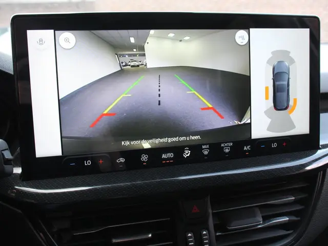 Ford Focus 1.0 Focus 125 PK HB ST-Line Automaat | Navigatie | Climate control | Cruise control | Car...