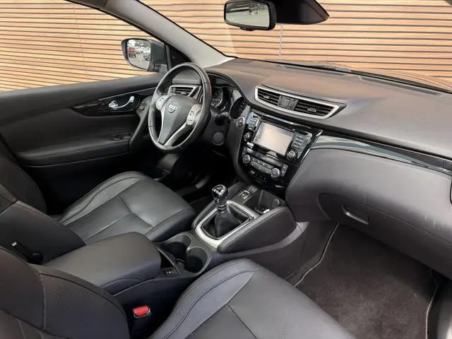 Nissan Qashqai 1.2 Tekna Leer / Panodak / Trekhaak / Navi / 360* Camera