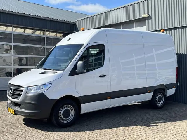 Mercedes-Benz Sprinter 314 2.2 CDI L2H2 EURO VI-D Werkplaats inrichting Airco Cruise controle Trekha...
