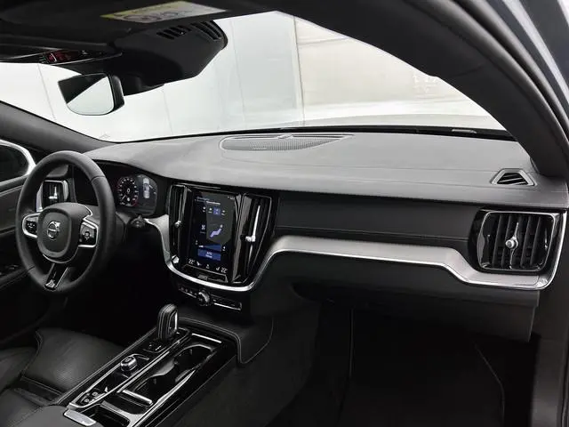 Volvo V60 2.0 T8 405PK Polestar Engineered Hybride AWD R-Design / Trekhaak / Panoramadak / Leder-Mas...