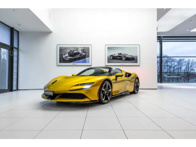 Ferrari SF90 Spider