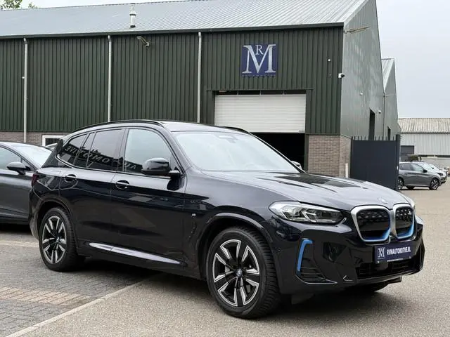BMW iX3 Executive 80 kWh M-Sport |SOH 99% | ELEKTRISCHE TREKHAAK| ELEKTRISCHE ACHTERKLEP| PANORAMADA...