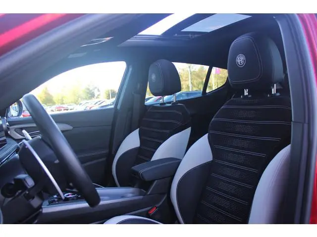 Alfa Romeo Tonale 1.3 270PK Ibrida Plug-In Q4 SPORT SPECIALE | PANORAMISCH SCHUIF KANTELDAK MET ZWAR...