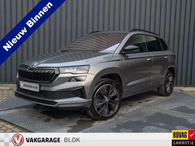 ŠKODA Karoq 1.5 TSI ACT Sportline Business | Elk. A-klep | Camera | Lane Assist | Stoel & Stuur verw...