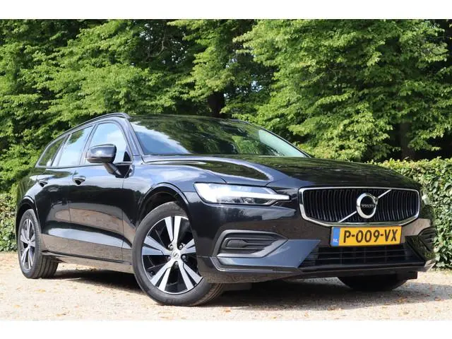Volvo V60 2.0 B3 Momentum Advantage | Trekhaak | Carplay |