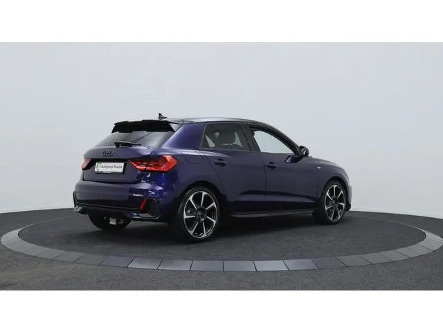 Audi A1 Sportback 30 TFSI S Line Black Ed. | Private Lease 559,- p.m.