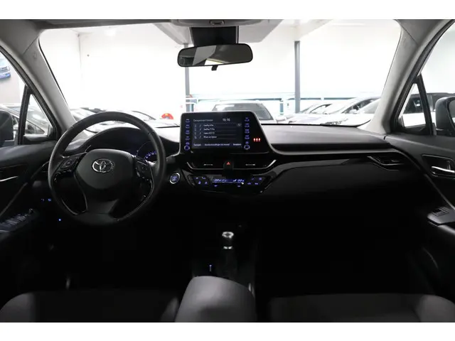 Toyota C-HR 1.8 Hybrid Active, Apple Carplay / Android Auto, LM velgen, Camera, DAB+, Cruise & Clima...