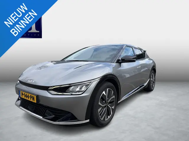 Kia EV6 Plus 77.4 kWh VAN € 34.900,- VOOR € 32.330,- Uw LENTEVOORDEEL € 2.570,-! | SOH 100% | 1E EIG...