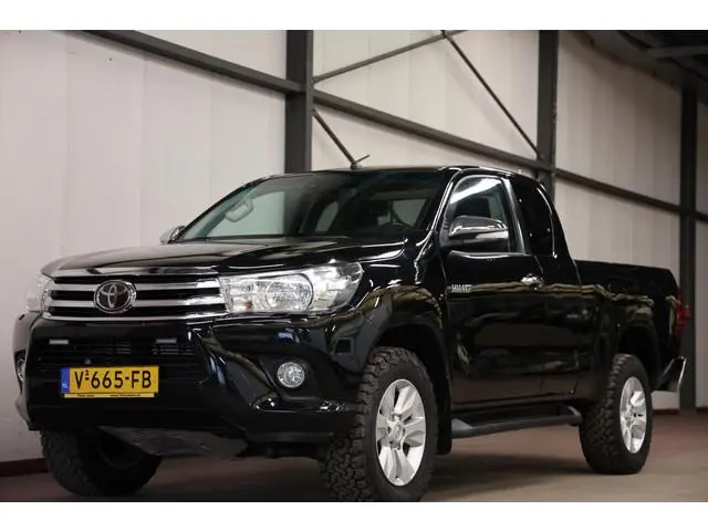 Toyota HiLux 2.4 D-4D-F Xtra Cab 4X4 MET 3500KG TREKVERMOGEN