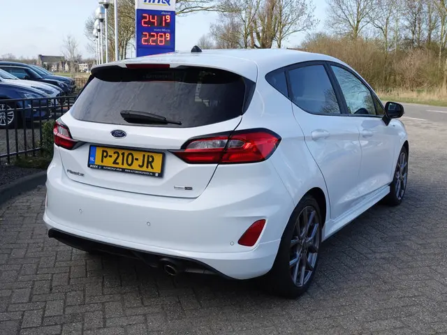 Ford Fiesta 1.0 EcoBoost 125PK Hybrid ST-Line WINTER PACK | LMV | PDC | CRUISE | CARPLAY