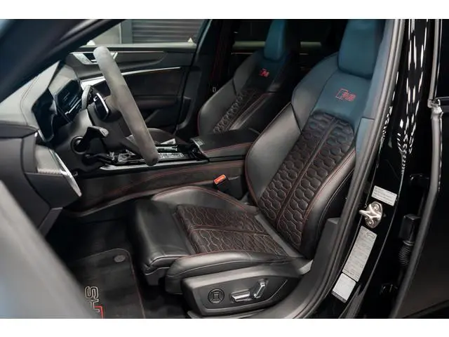 Audi RS6 Avant TFSI Quattro *Keramisch / Vierwielbesturing / Stoelventilatie / Bang & Olufsen / Soft...