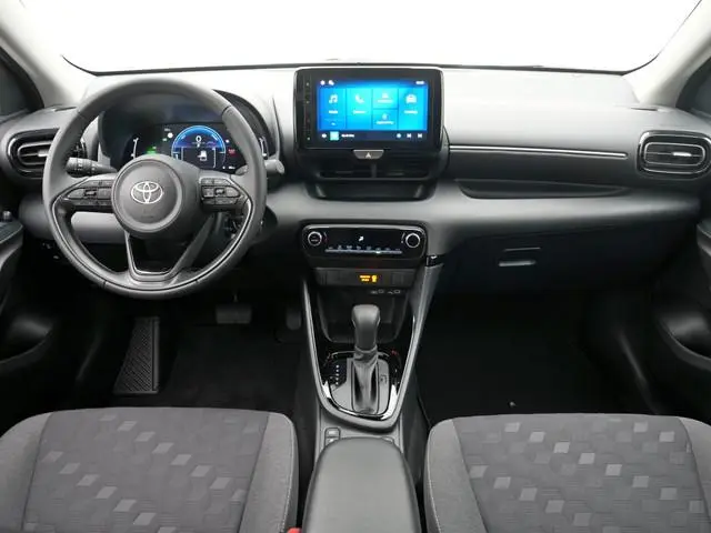 Toyota Yaris 1.5 Hybrid 115 Dynamic | LED | Camera | Private lease 459,- p.m.