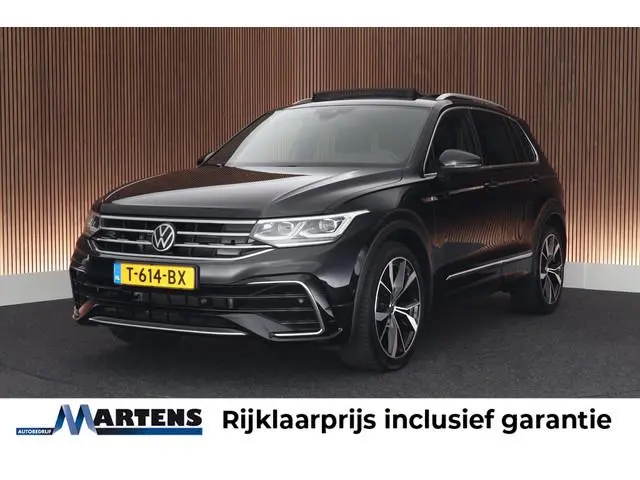 Volkswagen Tiguan 1.5 TSI 150pk DSG R-Line Business + Trekhaak Camera HUD Stoelverwarming Panoramada...
