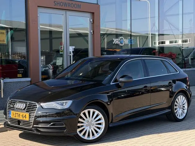 Audi A3 Sportback 1.4 e-tron PHEV Ambition Pro Line plus | Leder | ACC | Keyless | Stoelverwarming |...