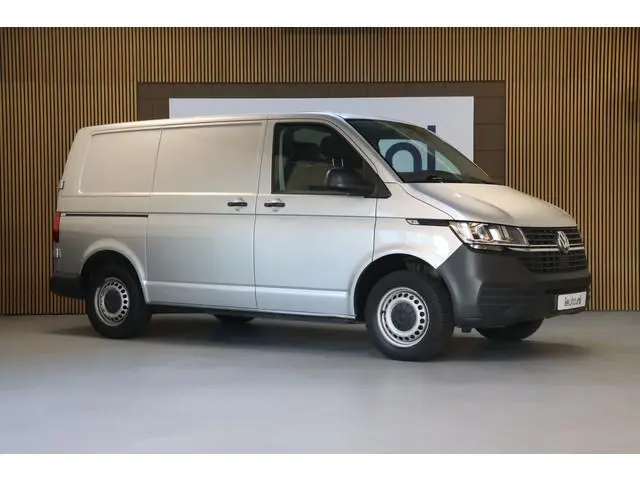 Volkswagen Transporter 2.0 TDI L1H1 28 Highline DSG/Stoelverwarming/PDC V+A/Airco/Trekhaak/Schuifdeu...