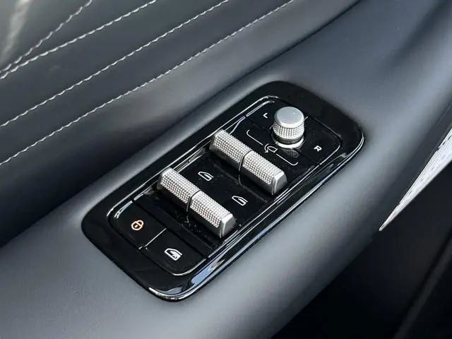 Geely Starray EM-i