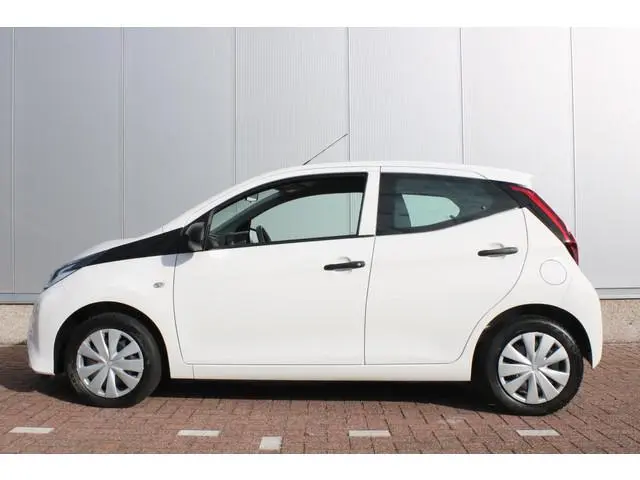 Toyota Aygo 1.0 VVT-i x-fun Airco, DAB, Bluetooth, start/stop systeem |NL auto|