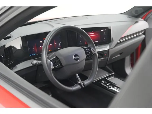 Opel Astra 1.6 Hybrid 180 GS Line | SOH 96,3% | 360 Camera | Adaptieve Cruise Control | Diamond Cut...