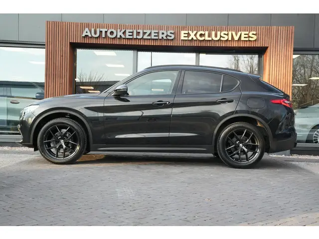 Alfa Romeo Stelvio 2.0 T AWD Super Keyless Leer Memory Stuurverw. DAB+ Camera