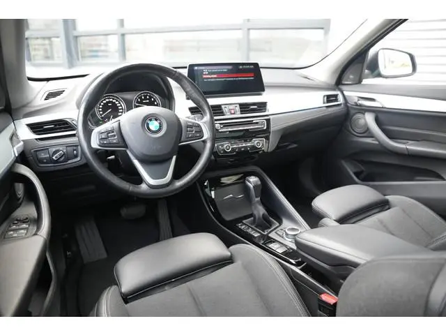BMW X1 xDrive25e High Executive Panoramadak Adapt Cruise Headup Harman/Kardon Memory