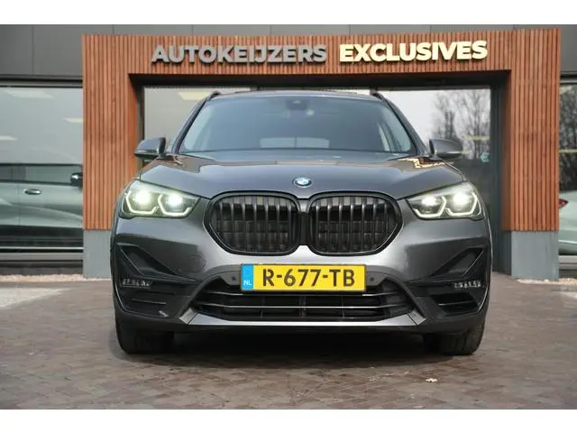 BMW X1 xDrive25e High Executive Panoramadak Adapt Cruise Headup Harman/Kardon Memory