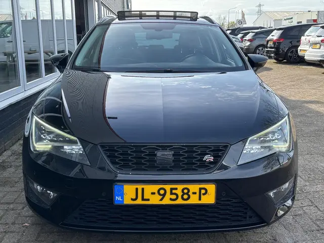 SEAT Leon 1.4 TSI ACT FR Dynamic | Pano | Automaat | Stoelverwarming | Apple Carplay