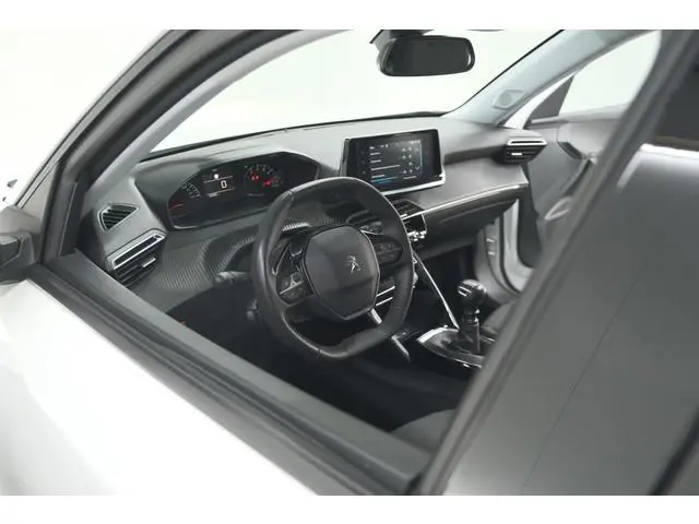 Peugeot 2008 PureTech 100 Allure Pack | Allseason Banden | Parkeersensoren | Apple Carplay