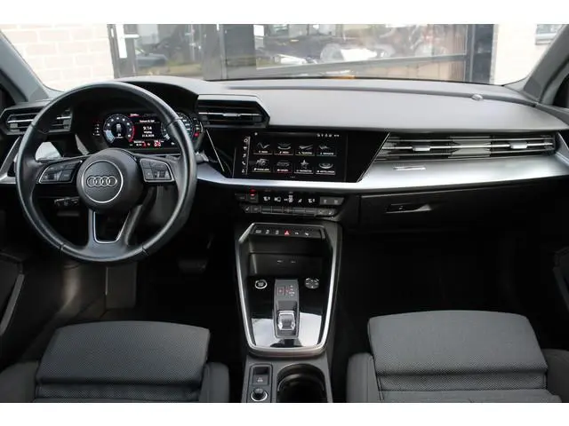 Audi A3 Sportback 35 TFSI Advanced edition / Carplay / Stoelverwarming