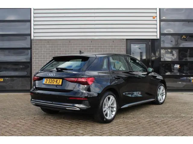 Audi A3 Sportback 35 TFSI Advanced edition / Carplay / Stoelverwarming