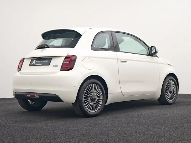 Fiat 500 Urban 42 kWh | 118PK | Rij iconisch voor slechts 379 per maand