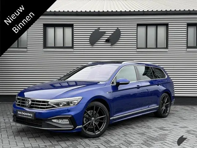 Volkswagen Passat Variant 1.5 TSI R-Line |Pano|Trekhaak|Carplay|360|